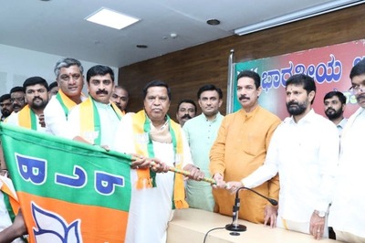 Karnataka Elections: Ex-Lok Sabha MP Shivarame Gowda Joins BJP Ahead of Polls