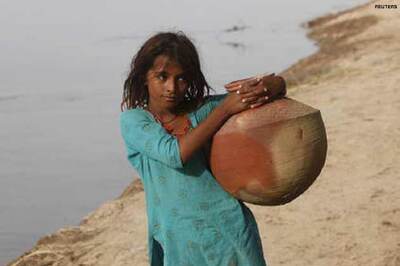 Pak faces new flood threat, thousands flee