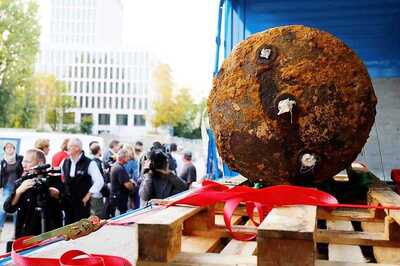 Frankfurt Defuses Massive WWII Bomb After Evacuating 60,000