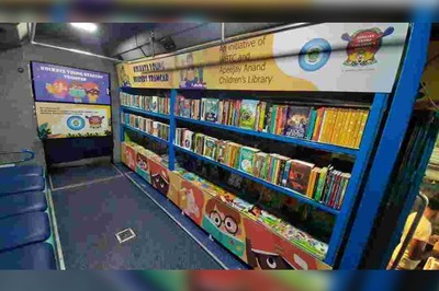 Kolkata Gets First-Ever Tram Library For Young Readers on Children's Day