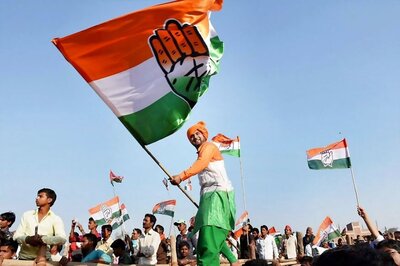 Congress Embarrassed as Two Candidates File Nomination for Lucknow Mayoral Election