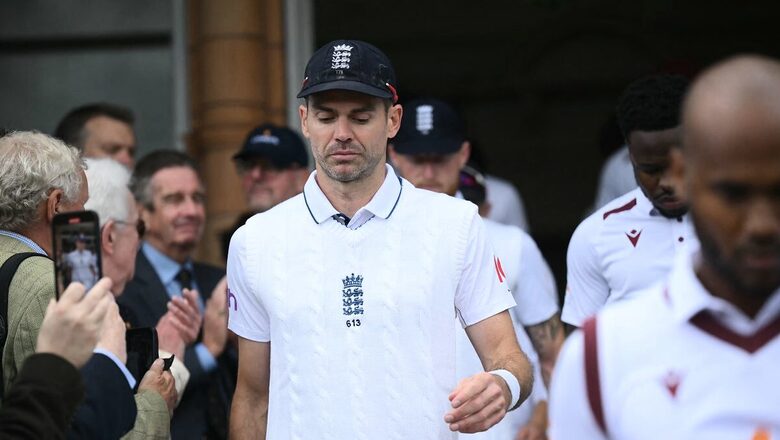 Watch: James Anderson Leads England Out in Final Test At Lord's