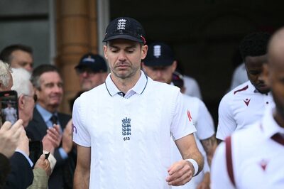 Watch: James Anderson Leads England Out in Final Test At Lord's