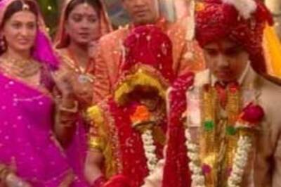 Soaps gain lather again: TV workers call off strike