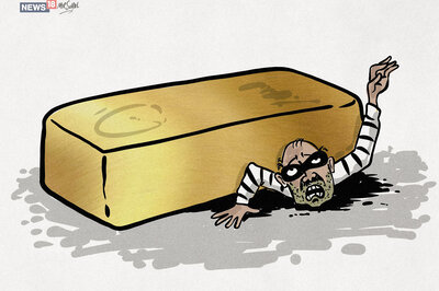 Two Customs Officers Involved in Gold Smuggling Cases in Kerala Removed From Service