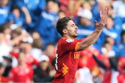 Liverpool sign Italy's Borini, Maxi departs