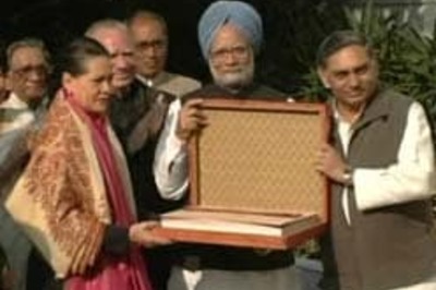 Sonia b'day: A custom most honoured