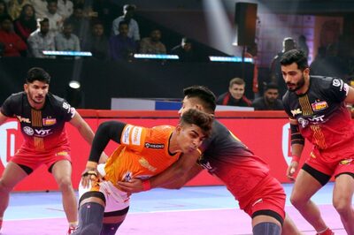 PKL 10: Mohit Goyat, Chiyaneh Script Perfect End to Puneri Paltan's Home Leg with 43-18 Victory Over Bengaluru Bulls