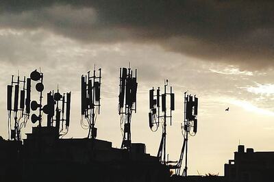 Telecom Commission Allows Telcos to Pay For Spectrum in 16 Years