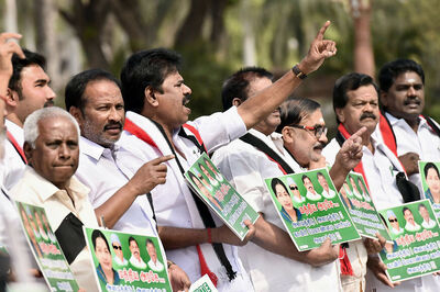 OPINION | Tamil Nadu Leaders Who Threaten Cauvery Fast Don't Have the Stomach for a Fight With Delhi