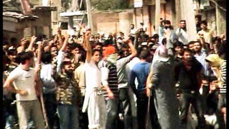 Hurriyat leader arrested, Cong says call back Army