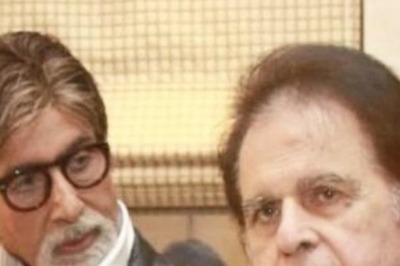 Amitabh Bachchan's 80th Birthday: Saira Banu Recounts Dilip Kumar and Big B Exchanging Flowers on Oct 11