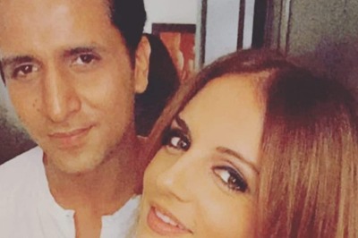 Rumoured BF Arslan Goni's Cute Comment on Sussanne Khan's Mirror Selfie Leaves Her Blushing