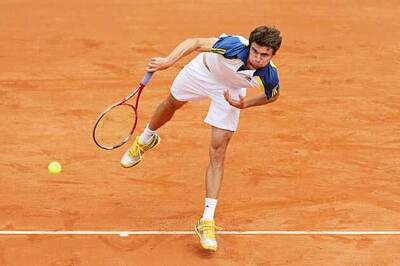 Gilles Simon rallies past Lleyton Hewitt at French Open