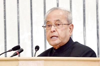 Pranab Mukherjee Remains Hemodynamically Stable, is on Ventilator Support: Hospital