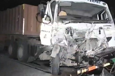 On Way from Hyderabad to Gorakhpur, 15 Killed in Bus-Truck Collision in MP's Rewa; CM Shivraj Announces Rs 1 Lakh Ex-gratia