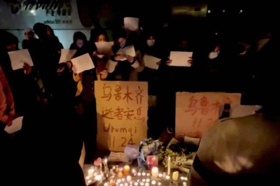 Why are Chinese Protesters Holding Up Blank White Papers Against Xi Jinping? Explained