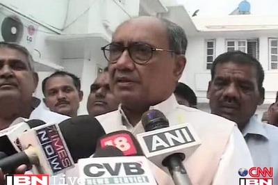 UP Muslims won't be misled by Bukhari: Digvijaya