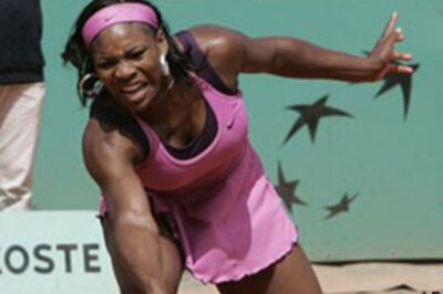 Serena, Mauresmo enter third round