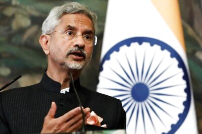 EAM Jaishankar Lays Wreath at Cemetery for Indian Soldiers in Israel