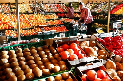 10 Portions of Fruits, Vegetables Daily May Cut Premature Deaths