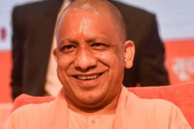 UP's 'Smart' Digital Route: CM Yogi Orders Reliable Internet Connectivity in Villages