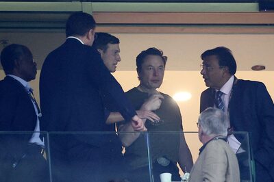 Musk launches poll on whether he should quit as Twitter CEO