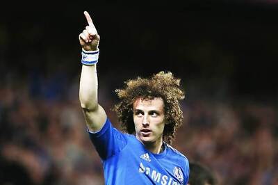 Barcelona launch 35m pound bid for David Luiz
