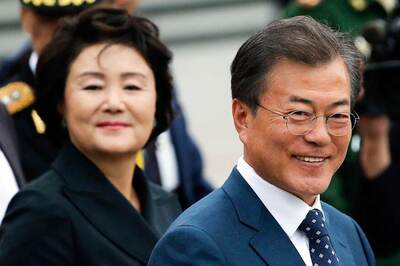 South Korean President Moon Jae-in in Russia to Boost Economic Ties