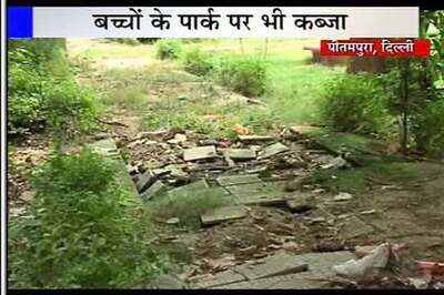 Pitampura faces illegal encroachment, parking woes