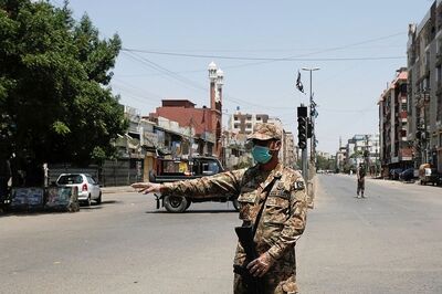 Pakistani Cleric Booked for 3rd Time for Defying Ban on Friday Congregations