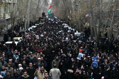 Fury and Tears as Crowds Mourn Iran Commander Killed in US Drone Attack