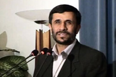 Iranian President Ahmadinejad arrives in New Delhi