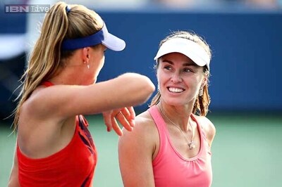 Hingis loses twice on her return to Grand Slam tennis