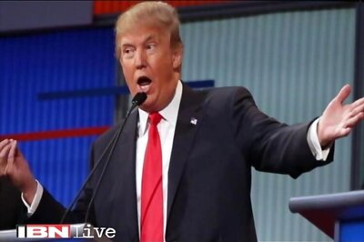 Sanders surges ahead in Iowa, Trump consolidates lead