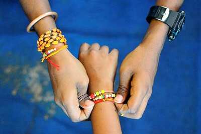 Women Officials in Daman & Diu Ordered to Tie Rakhi to Male Officials