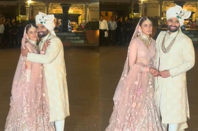 Rakul Preet Singh, Jackky Bhagnani Hold Each Other Close In FIRST Appearance After Marriage | Watch
