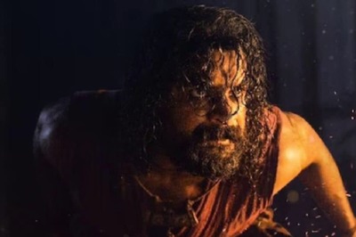 Ajayante Randam Moshanam Review: Tovino Thomas Shines Playing 3 Roles In This Sci-fi