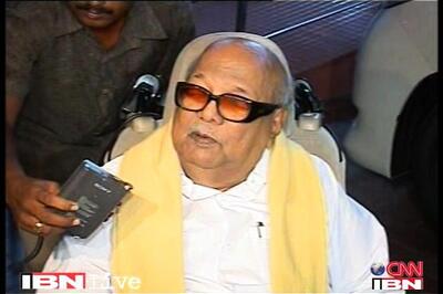 Karunanidhi asks Centre to act fast over arrest of TN fishermen by Sri Lankan Navy