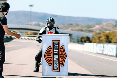 Harley-Davidson Sportster S Creates Record, Covers 3141 Km in 24 Hours