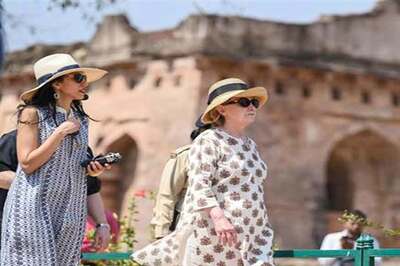 Hillary Clinton Advised Rest After She Sprains Hand During Rajasthan Visit