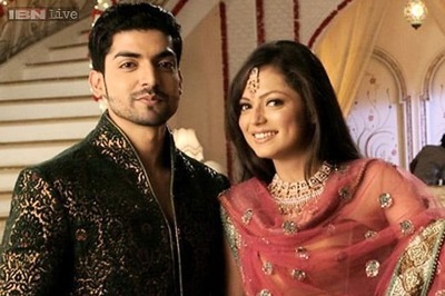 Gurmeet Choudhary, Drashti Dhami voted TV's hottest couple