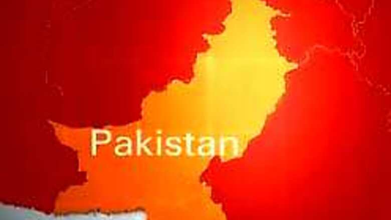 Suicide bomber rams into Pak schoolbus
