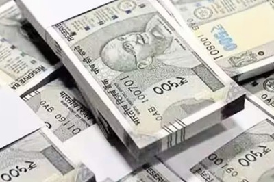 This Bengal Man Earns Livelihood By Cultivating Snake Gourd