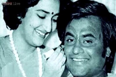 Happy anniversary Rajinikanth and Latha: Fans celebrate Thalaivar's special day on Twitter with vintage photos