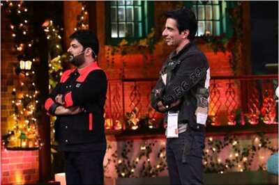 Sonu Sood Gets Emotional As Migrants Thank Him For Reuniting Them With Their Families