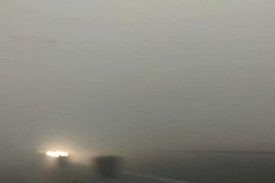 Dense fog blankets Delhi; disrupts flight, train services