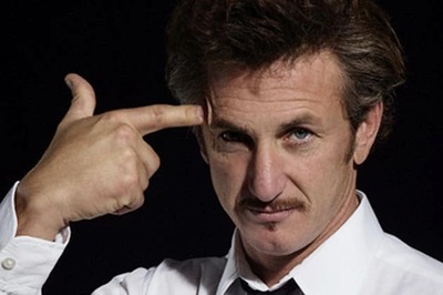 Does Charlize Theron's mom want her to dump Sean Penn?