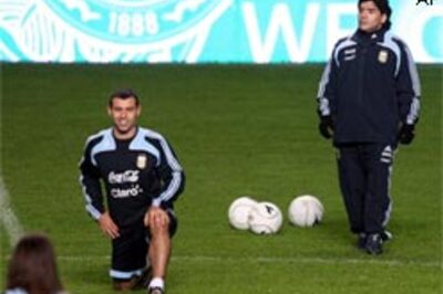 Our objective is to win the World Cup: Maradona