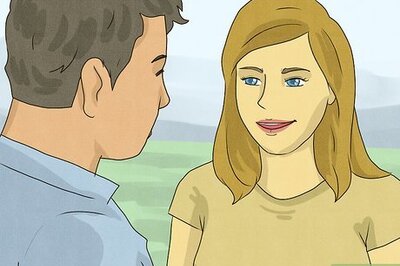 12 Flirty Ways to Captivate an Aquarius Man As a Libra Woman